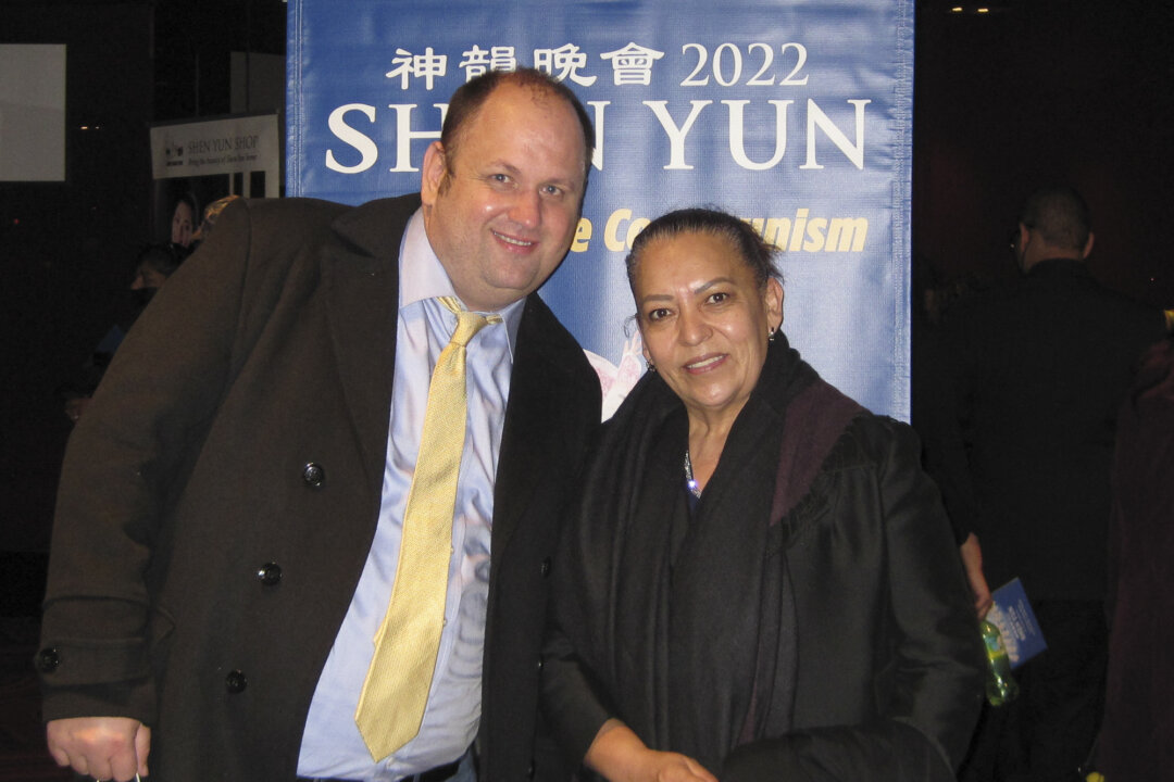Andre Verdun and Martina Charolet at the Shen Yun Performing Arts performance at San Diego Civic Theatre, San Diego, on Dec. 28, 2021. (Jane Yang/The Epoch Times)