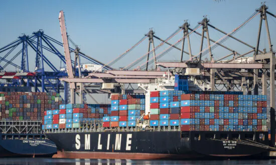 LA Port Lingering Container Fee Delayed for the 9th Time in 2 Months