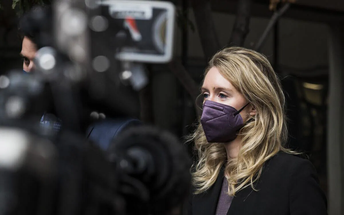 Former Theranos CEO Elizabeth Holmes leaves federal court in San Jose, Calif., on Dec. 23, 2021. (Nic Coury/AP Photo)