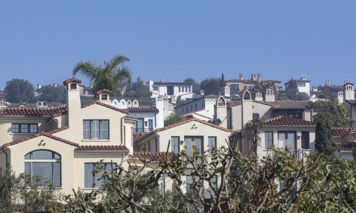 Homes in Newport Beach, Calif., on Jan. 18, 2021. (John Fredricks/The Epoch Times)