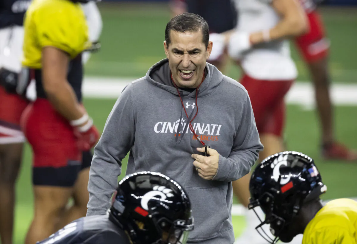 Cincinnati head coach Luke Fickell coaches his players during practice for the Cotton Bowl NCAA football game, in Arlington, Texas, on Dec. 27, 2021. (Brandon Wade/AP Photo)