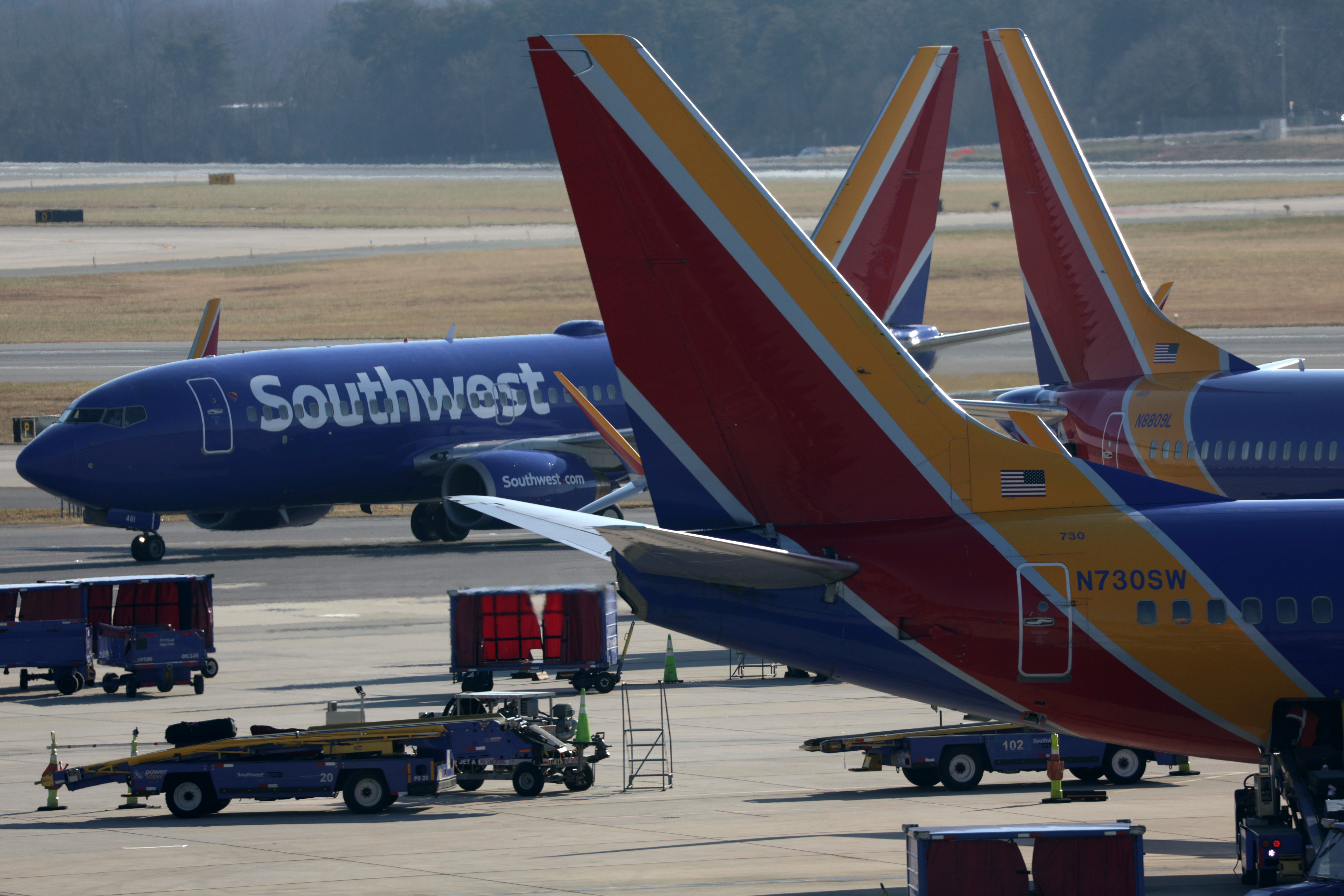 Thousands of Flights Canceled as Airlines Struggle With Staffing - Vimarsana News