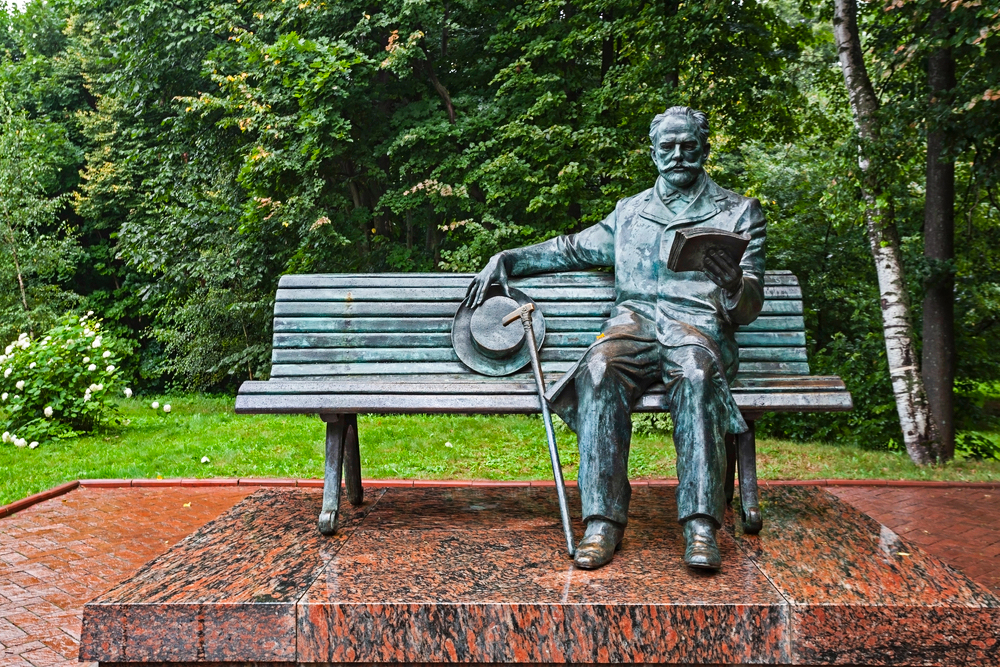 A statue of Russian composer Pyotr Ilyich Tchaikovsky in Klin, Russia. (Ninetails/Shutterstock)
