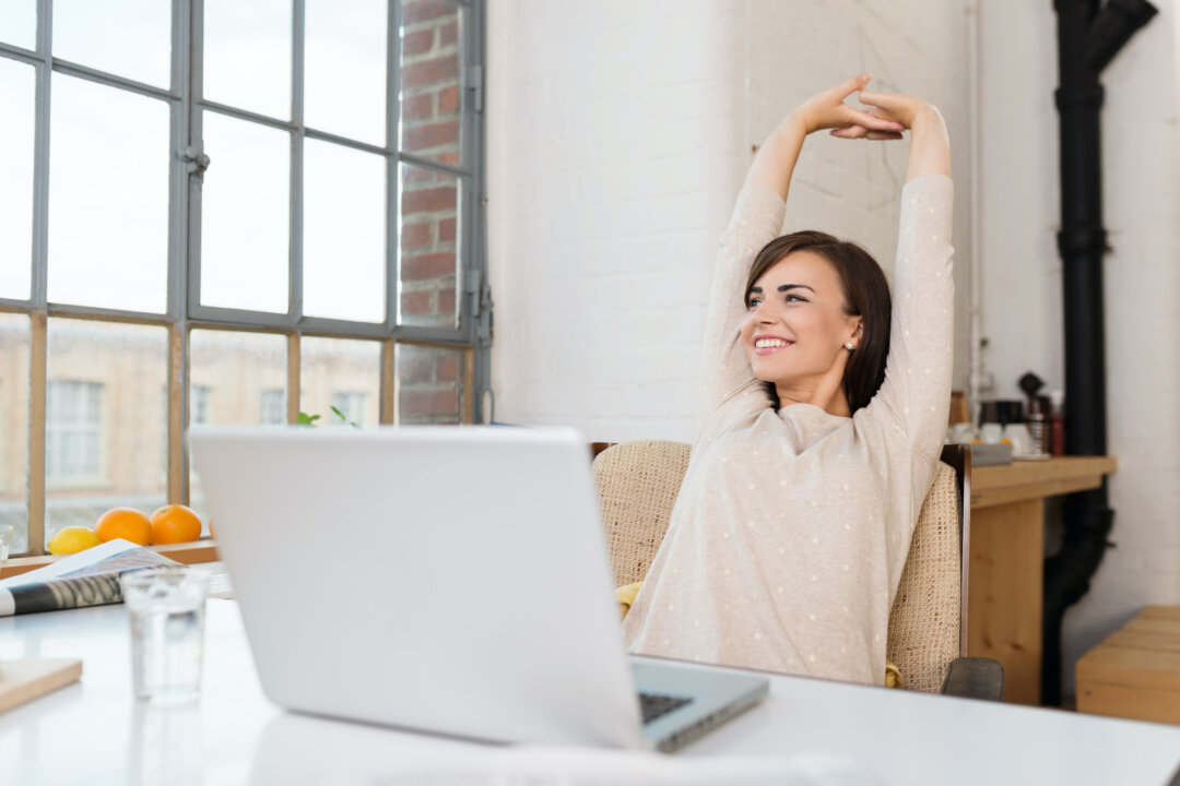 Taking a moment between each task can be an important way to take stock of your day so it doesn't slip right by you.(ESB Professional/Shutterstock)