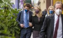 Holmes Jury to Take Break After 6 Days of Deliberation