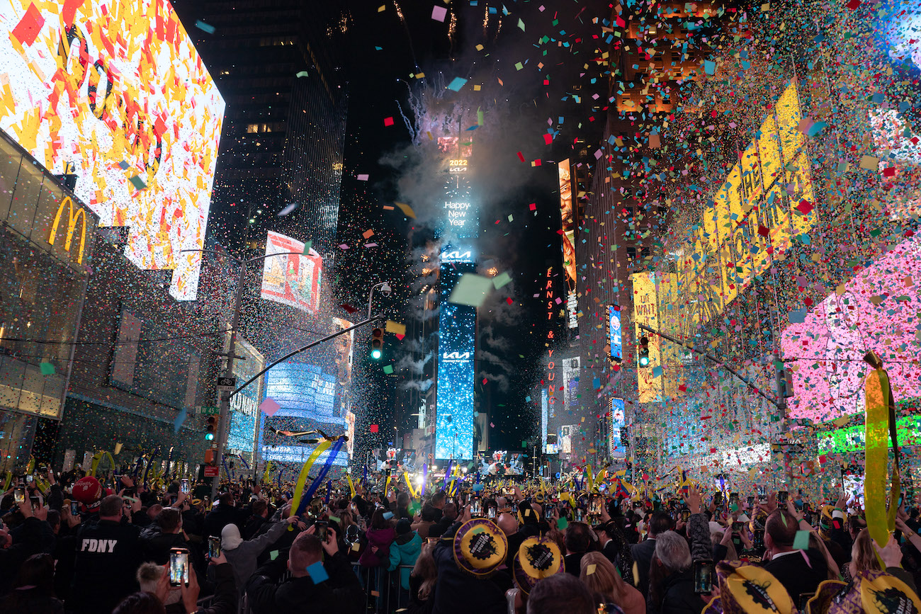 New Year in Pictures: World Ushers in 2022 in Scaled Down Celebrations - Vimarsana News