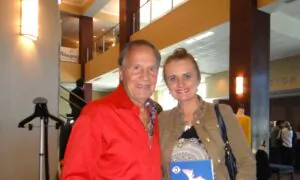 Shen Yun ‘Makes Me Feel so Good’: Singer