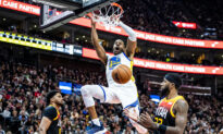 Warriors Rally in the 4th Quarter for 123–116 Win Over Jazz