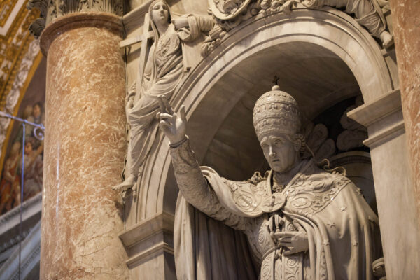 St Peters Basilica-Pope Leo XII-sculpture-