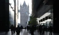 UK Government Seeks to Mitigate Workforce Disruption From Omicron