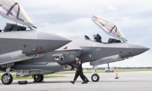 Saab and Lockheed Martin in Dogfight to Be Canada’s Next Fighter Jet thumbnail