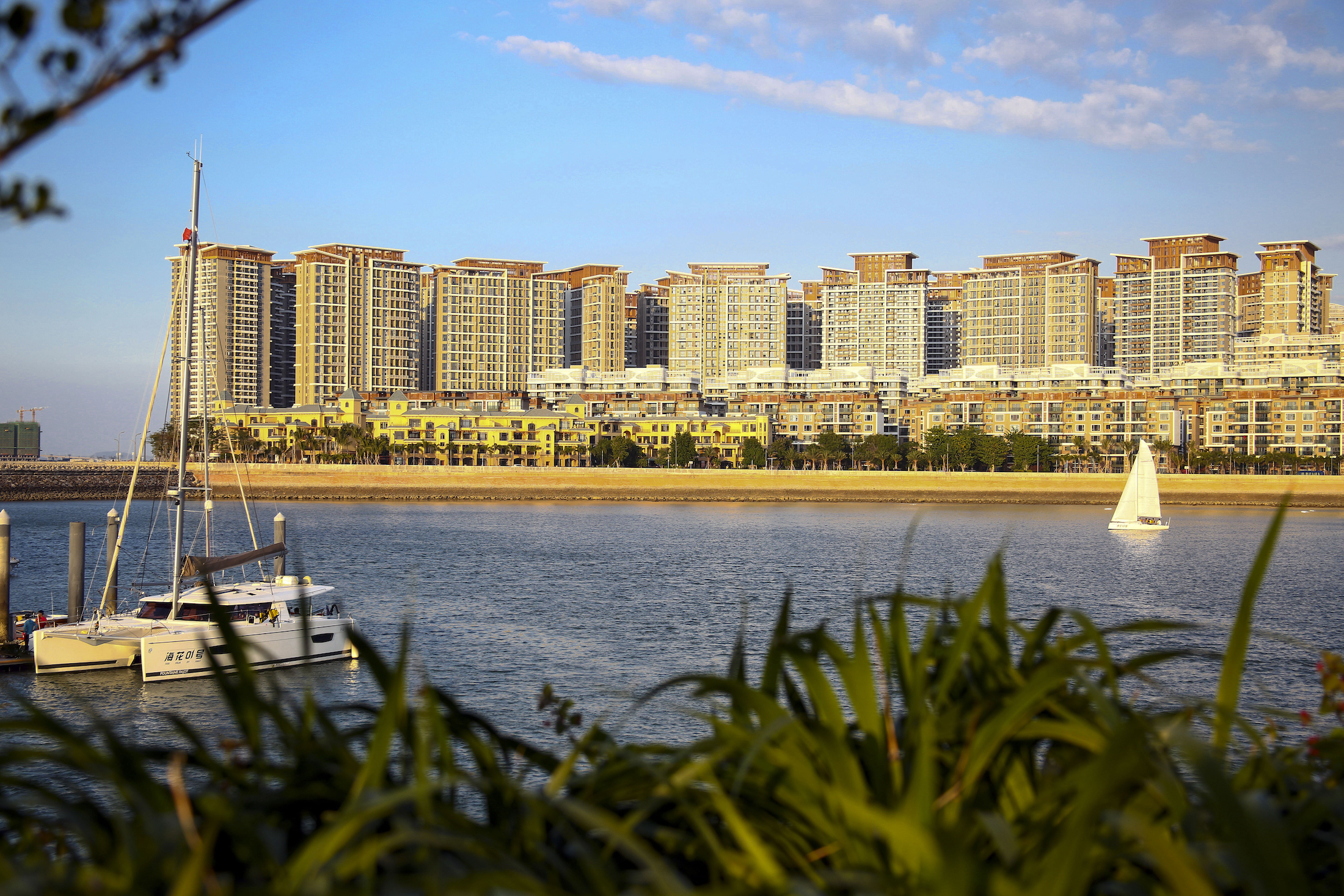 China's Evergrande Ordered to Demolish 39 Buildings on World's Largest Artificial Island - Vimarsana News