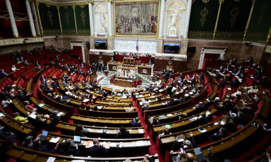 France Vows to Go Ahead With Vaccine Pass Despite Parliamentary Glitch