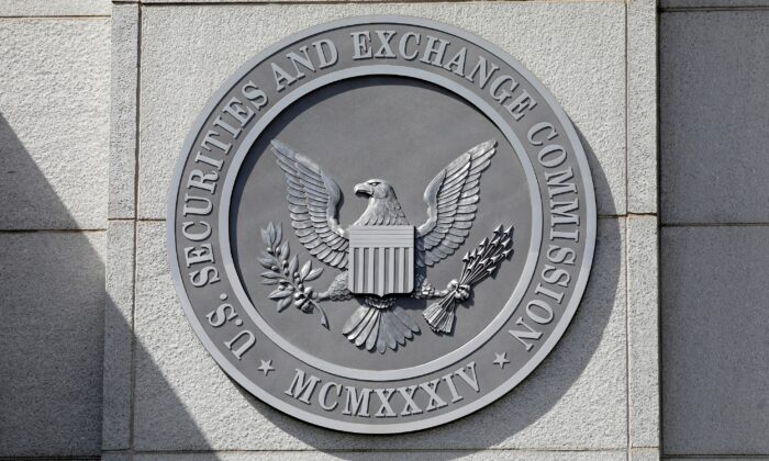 The seal of the Securities and Exchange Commission (SEC) is seen at their headquarters in Washington, on May 12, 2021. (Andrew Kelly/Reuters)