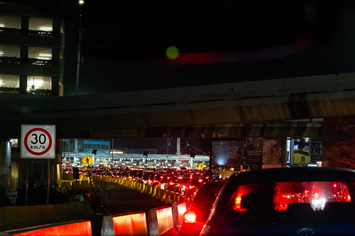 The U.S. border entry into San Diego, Calif., in Tijuana, Mexico, on Dec. 19, 2020. (John Fredricks/The Epoch Times)