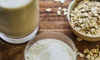 This Homemade Oat Milk Takes 5 Minutes to Make