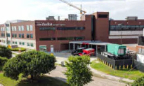 Nearly Half of Omicron Cases in Houston Hospital System Among Vaccinated: Study