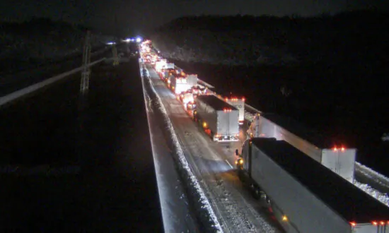 Virginia Officials Defend Response to Snowy Gridlock on I-95
