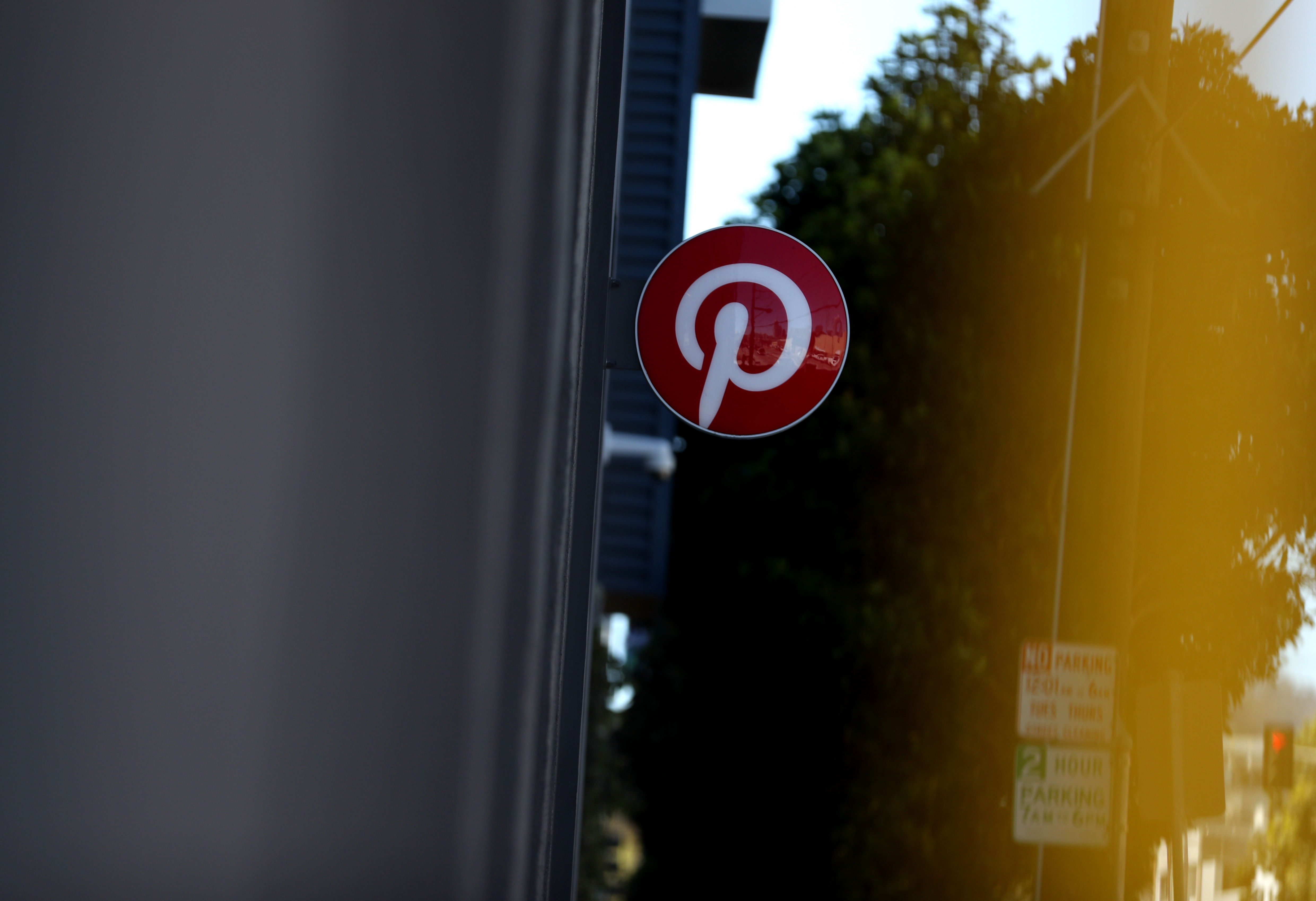 Analysts Remain Divided on Pinterest; Stock Falls - Vimarsana News