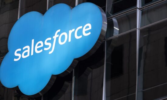 UBS Downgrades Salesforce.com to Neutral; Slashes Price Target by 16 Percent