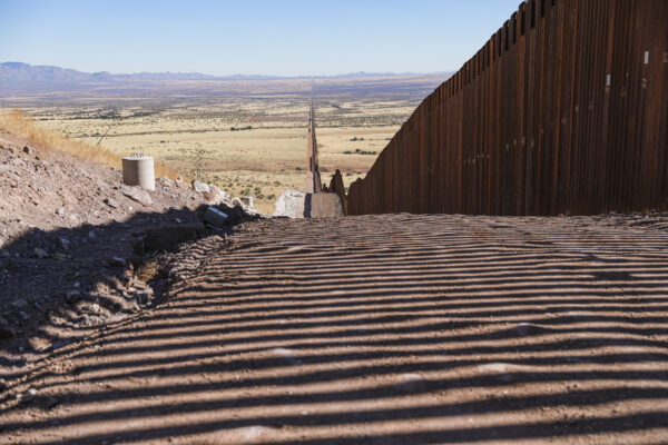 Border-fence-wall-Cochise-510A1593-600x400.jpg