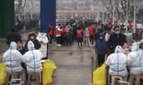 Chinese City Yuzhou Follows Xi’an in Stringent Lockdown, Residents Panic Buying Food, Necessities