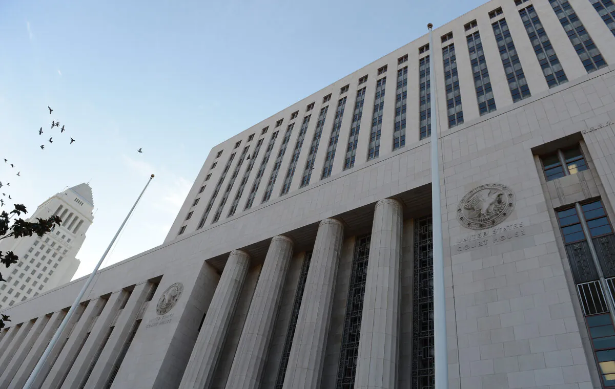 Birds fly over the U.S. Courthouse in Los Angeles on Sept. 27, 2012.  (Robyn Beck/AFP/Getty Images)