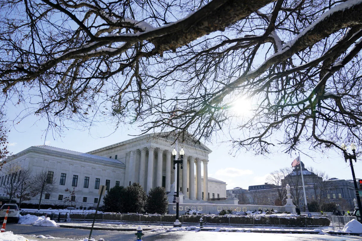 The Supreme Court in Washington on Jan. 7, 2022. (Evan Vucci/AP Photo)