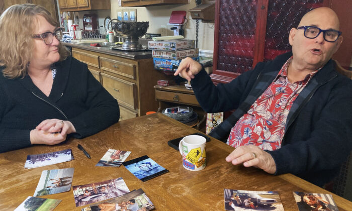 25 years on from their Amazon River adventures, Elizabeth and David Warner recount the lessons they learned, the people they were able to help, and how it impacted their lives. “It was an adventure of a lifetime, that’s for sure,” said Elizabeth. (Patrick Butler/The Epoch Times) 