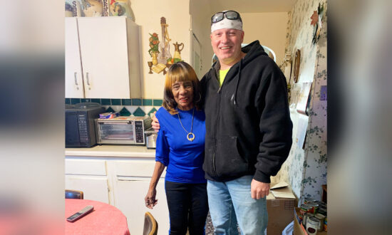 Illinois Landlord Gives House to Longtime Elderly Lady Tenant for the Second Year in a Row