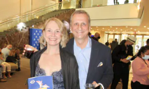 Former CIO Found Shen Yun’s Vocalists ‘Very Spiritual’