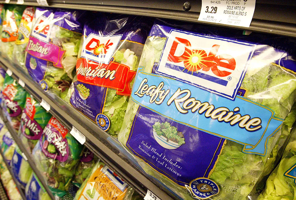 Dole Pre-Packaged salad sits on the shelf at a Bell Market grocery store June 19, 2003 in San Francisco, California. (Getty Images/Justin Sullivan)