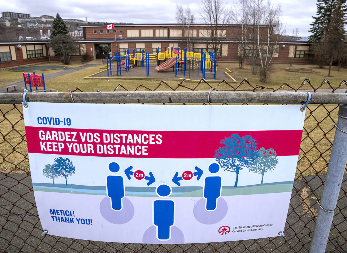 The playground at Shannon Park Elementary School in Dartmouth, N.S., sits empty on Jan. 5, 2022. Students in Nova Scotia switched to online learning starting Jan. 10, set to last until Jan. 17. (The Canadian Press/Andrew Vaughan)