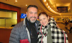 Conductor Praises Perfect Harmony in Shen Yun