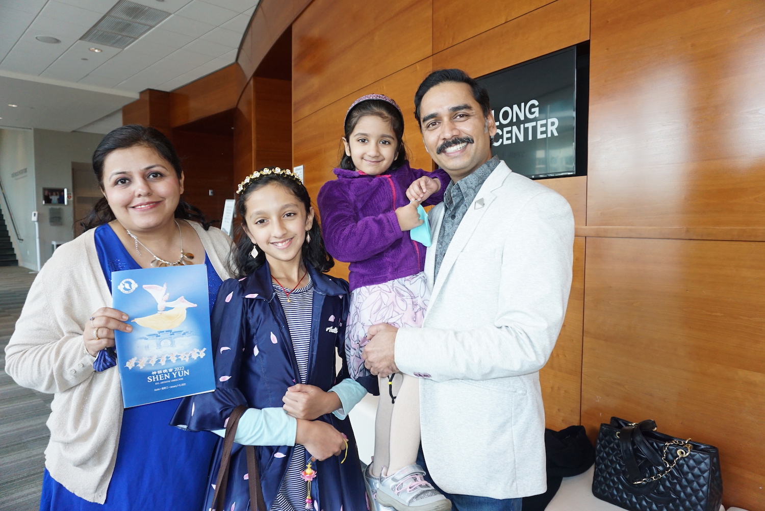 Shen Yun Draws Austin Audiences - Vimarsana News