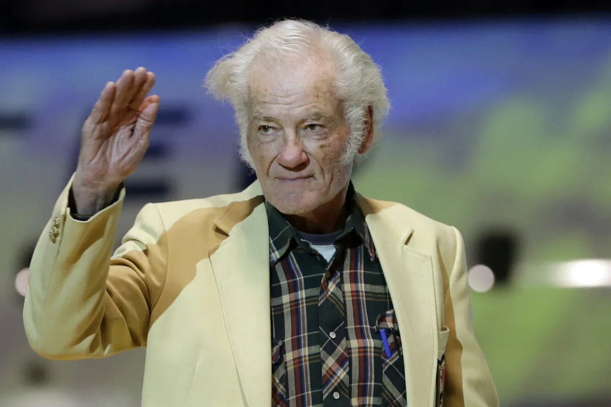Don Maynard is introduced before the inaugural Pro Football Hall of Fame Fan Fest at the International Exposition Center in Cleveland, Ohio, on May 2, 2014. (Mark Duncan/AP Photo)