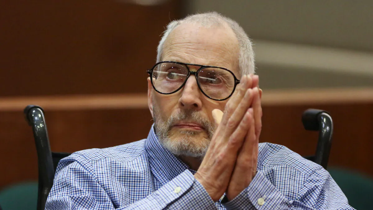 Real estate heir Robert Durst appears in a Los Angeles Superior Court Airport Branch for a pre-trial motions hearing in Los Angeles, on Jan. 6, 2017. (Mark Boster/Los Angeles Times via AP)