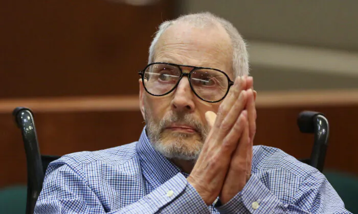 Real estate heir Robert Durst appears in a Los Angeles Superior Court Airport Branch for a pre-trial motions hearing in Los Angeles, on Jan. 6, 2017. (Mark Boster/Los Angeles Times via AP)