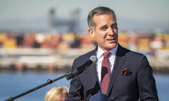 Senate Confirms Former LA Mayor Eric Garcetti as Ambassador to India