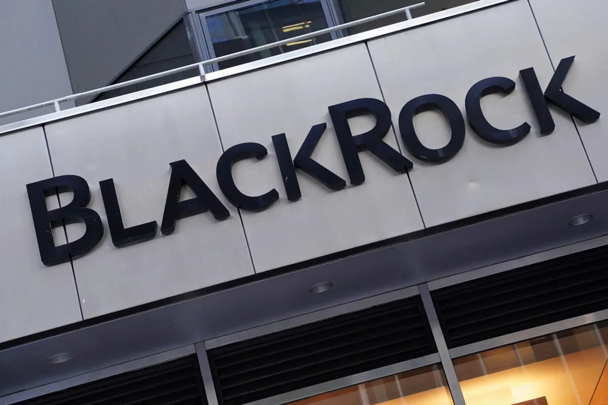 The BlackRock logo is pictured outside their headquarters in the Manhattan borough of New York City on May 25, 2021. (Carlo Allegri/Reuters)