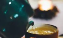 Licorice and Slippery Elm Tea Are Best for a Sore Throat