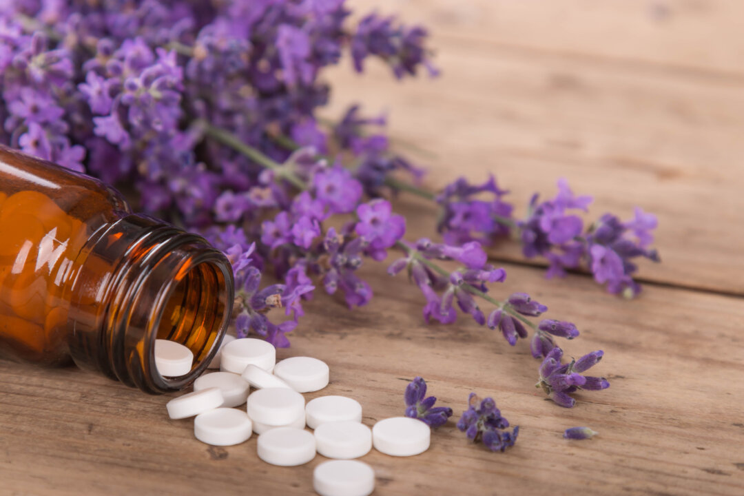 Salts with Lavender By Kathrin Uhlenbruch/Shutterstock