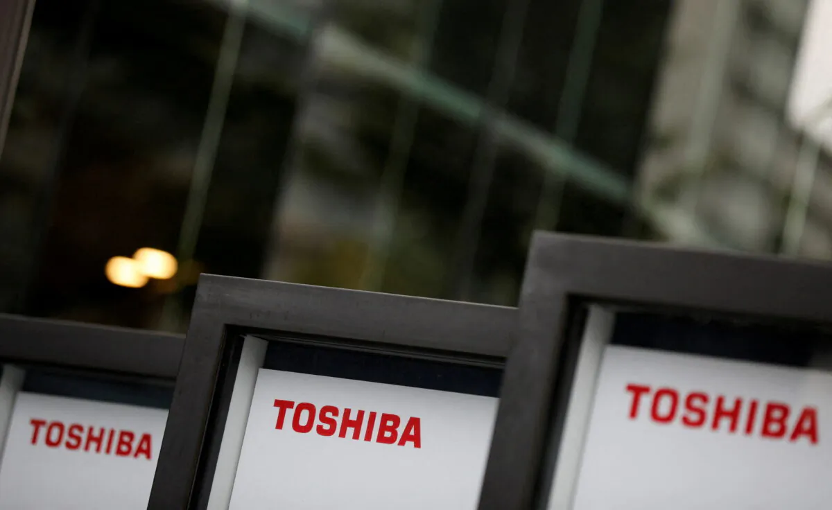 Toshiba logos at Toshiba Corp's annual general meeting in Tokyo, on June 25, 2021. (Kim Kyung-Hoon/Reuters)