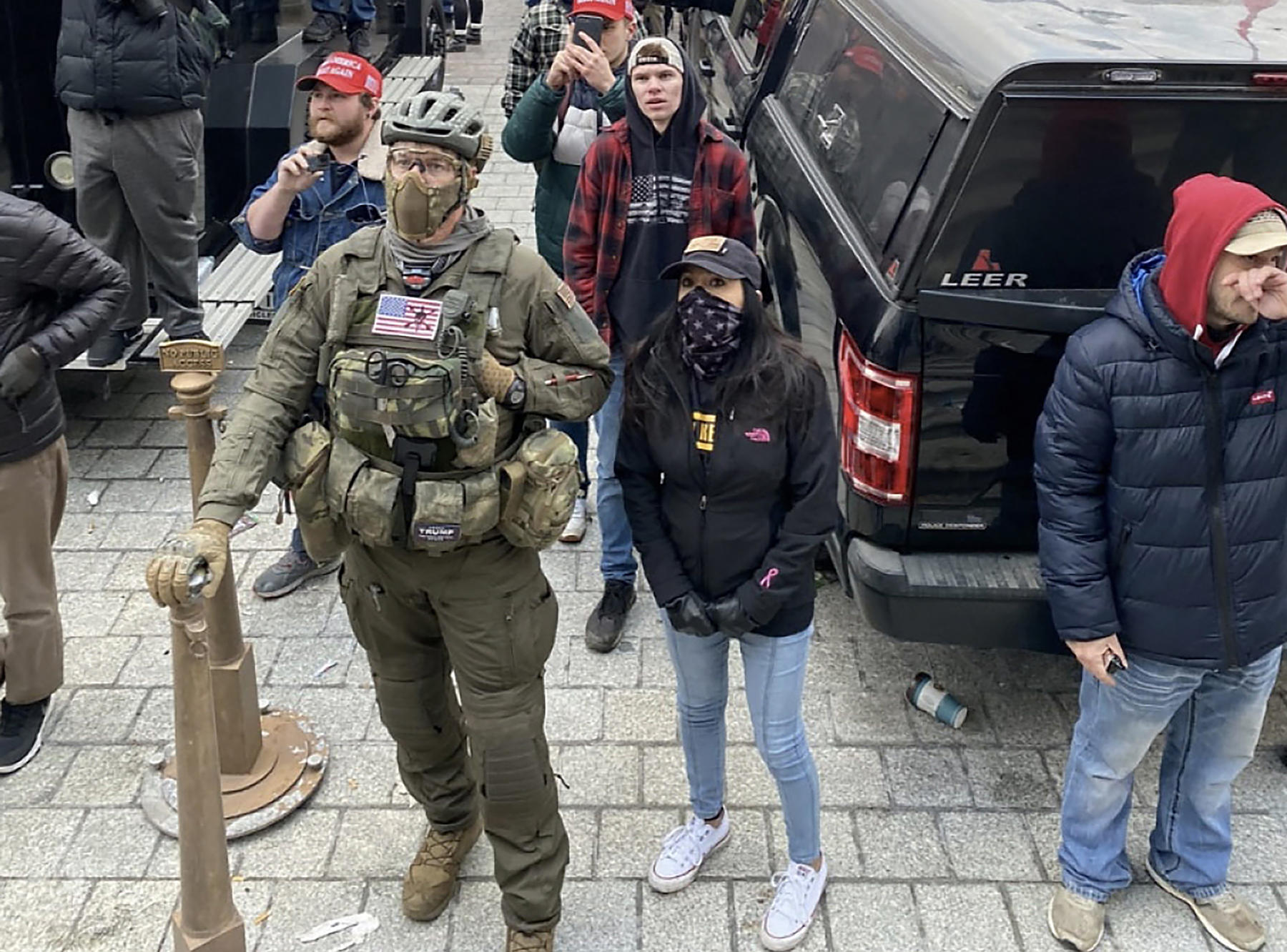 Jan. 6 Defendant Says FBI Tried to Recruit Him to Spy on Oath Keepers - Vimarsana News
