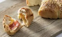 Kids Can’t Get Enough of These Pull-Apart Pizza Rolls