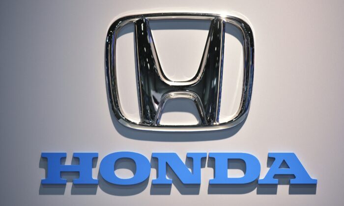 A Honda logo is seen at the 2016 Washington Auto Show in Washington, on Jan. 27, 2015. (Mandel Ngan/AFP via Getty Images)