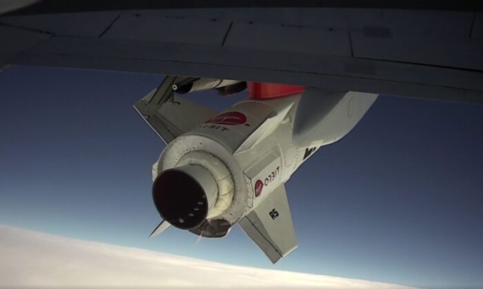A view from outside of the plane carrying the Virgin Orbit rockets, before the plane drops the rocket, on Jan. 13, 2022. (Courtesy of Virgin Orbit via AP/Screenshot via The Epoch Times)