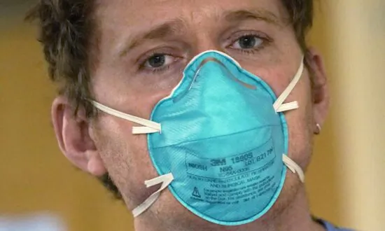 CDC Encourages More Americans to Consider N95 Masks