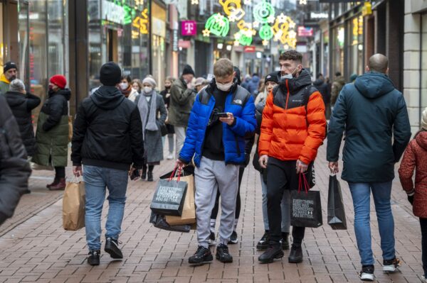Shoppers in Amsterdam