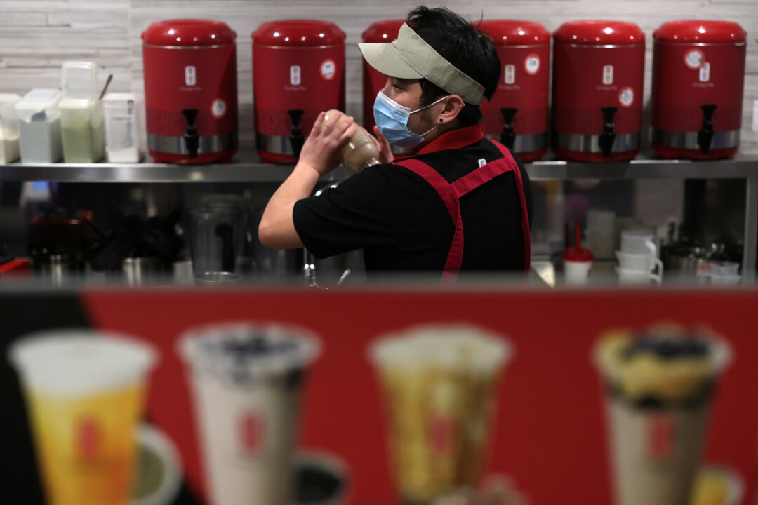 DC COVID-19 Vaccine Mandate to Shop, Dine Goes Into Effect